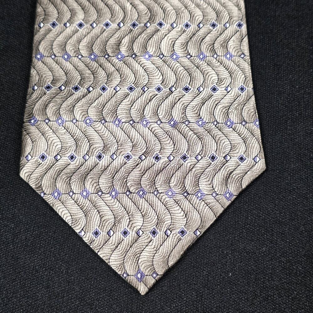 Chez Roffe Men's Grey Blue Geometric Pattern 100% Silk Tie